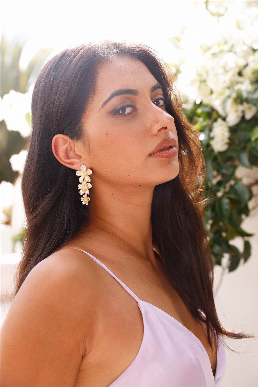 Pendientes Hibiscus Bañados En Oro 18k Oro